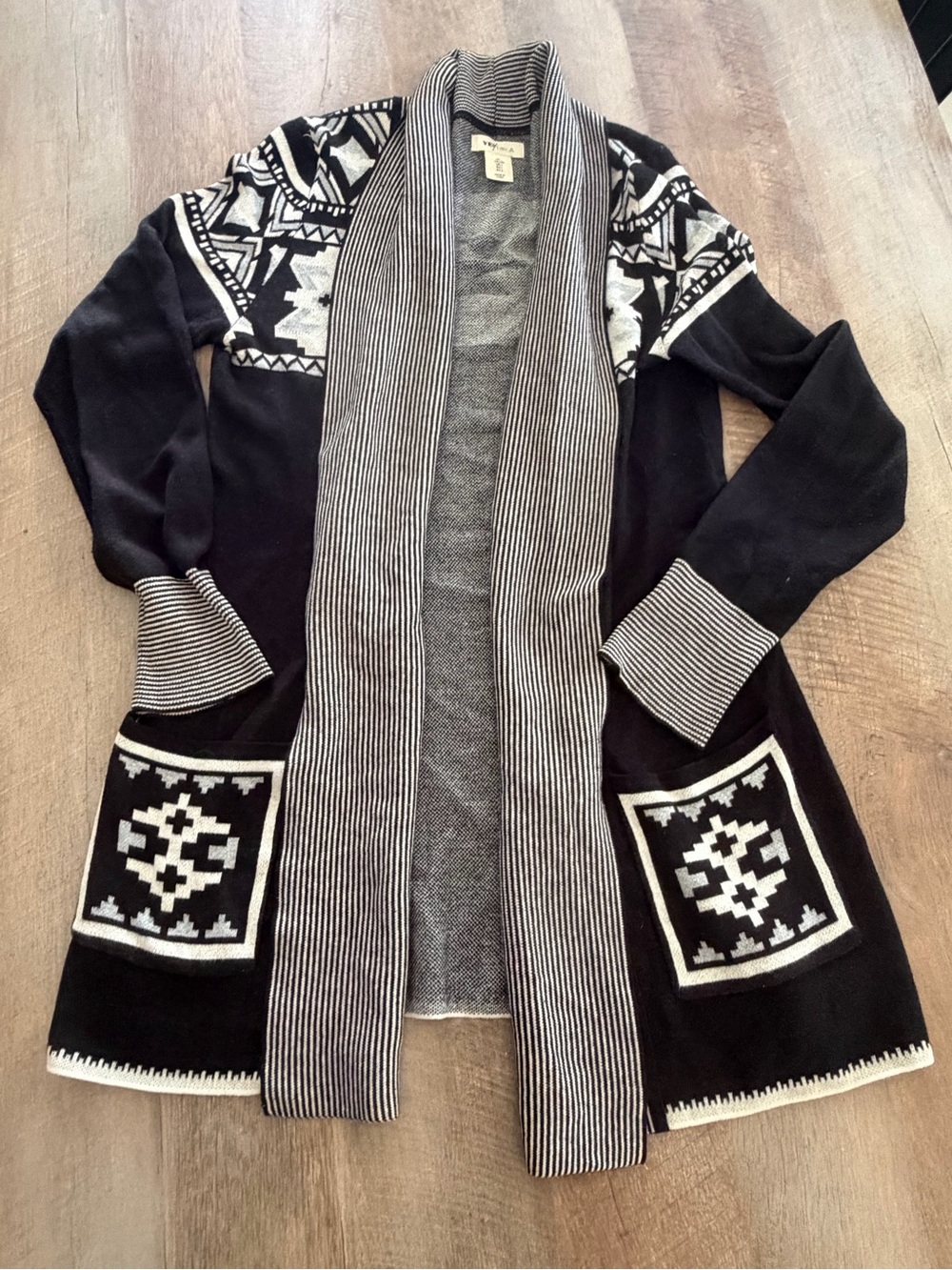 Yes Lola Black White Southwestern Aztec Open Front Cardigan | Size Large